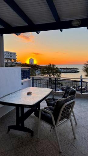 Stelios' Beachfront Retreat